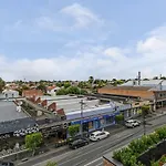 The Urban Sanctuary - Enviable Lifestyle On Lygon