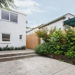 The Cloud - A Sumptuous Scandi Terrace Retreat