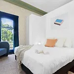 Residence - White House Fitzroy