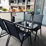 Cbd Apartment - Best Amenities!
