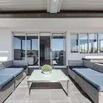 The Soleil - Stylish Penthouse With Private Terrace