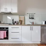 Primrose - Chic Mid-Century Style In Brunswick