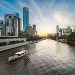 Home Away From Home In Southbank