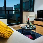Home Away From Home In Southbank