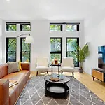 Newyork Style Loft 2B2B In Collins St