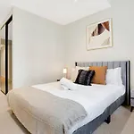 Newyork Style Loft 2B2B In Collins St