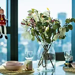 New Year Eve\'S Fireworks & Bayview Apt In Cbd