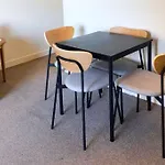 Superb Views Overseeing Albert Park 1Br Apartment