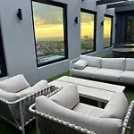 New Chic Stature Southbank 2 Bd