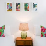 Boutique Stays - Hampton Lookout