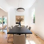 Stylish Contemporary Retreat St Kilda