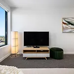 Modern Urban Oasis 2 Bed Apartment