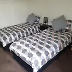Luxurious Modern 2 Bedroom 2 Bathroom Apartment