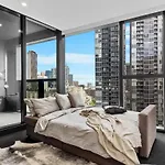 A Comfy Apt Only A 5-Min Walk To Victoria Market
