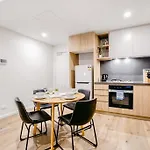 Penny Lane - 2Br Apt In The Heart Of Moonee Ponds