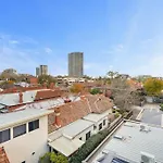 Green Getaway 1 Bedder Loft@ St Kilda With Parking
