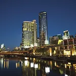 Breathtaking Views 49Th Floor - Melbourne Square