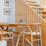 Victorian City-Fringe 3Lvl Home @Carlton Lifestyle