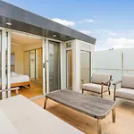Victorian City-Fringe 3Lvl Home @Carlton Lifestyle