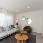 Elegant 2-Bedroom House In Prahran W Parking!