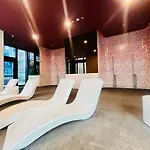 #3205 Sky High Retreat Luxurious 3-Bedroom Suite With Pool, Gym, Spa & Carpark