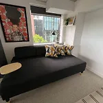 Centrally Located Modern Loft W Free Parking, Infinity Pool, Workspace