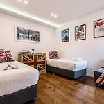 Carlton Luxury Kings Mansion - 5Min To Cbd, Garage And Rooftop