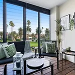 Charming Seaside Retreat
