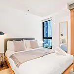 Sophistication On Spencer 2Br Apartment+Gym+Pool