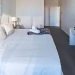 Penthouse 3 Bdrm Amazing Views Opposite Casino