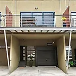Ascot Vale - Lovely 2 Bedroom Townhouse Close To Everything!