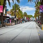 Stylish 1-Bedroom Retreat In St Kilda