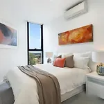 Myhome Apartment - Ivanhoe