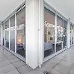 Sleek South Yarra 2-Bed With Alfresco Dining