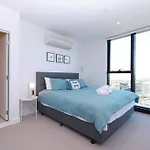 11D Stunning Water And Skyline View 2 Bedroom Abnb Apt With Free Parking