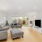 Newsom House - Stylish & Elegant Home With 4 King Beds