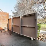 Entire 4 Bedroom Townhouse -Sleeps 6/7- All Yours