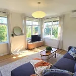 City Escape - Peace At Elsternwick