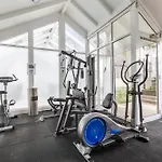 Modern Nomads Southbank Stunning 2 Bedroom Apt With Carpark