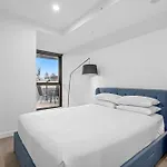 High-Rise Inner-City 2-Bed With Sauna, Gym & Spa