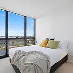 Complete Host Collins St Apartments