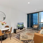 Stunning City Views And Best Cbd Location W Pool