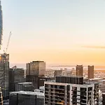 Breathtaking Views In Central Location With Parking