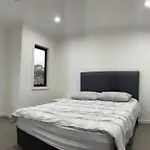 Coburg Lake Retreat