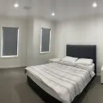 Coburg Lake Retreat