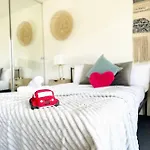 Rs703 - West Melbourne Aparment With Balcony #Free Parking