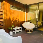 Luxury Apartment On The River With Pool & Gym