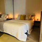 Luxury Apartment On The River With Pool & Gym