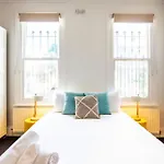 Clyde Terrace Collingwood Urban Retreat