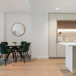 Bay And River Views Apt In Best Location With Pool